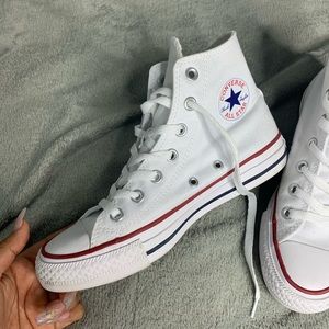 WHITE HIGH TOP CONVERSE